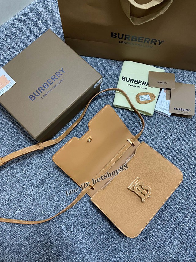 Burberry專櫃新版型立挺TB專屬標識鎖扣包 巴寶莉粒紋皮單肩斜挎女包 yxb1222